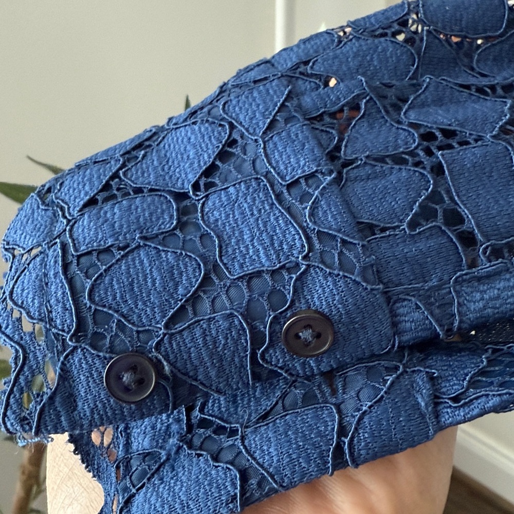 Ellie Tahari Geo Lace Button Shirt Sea Blue Size XS - Picture 12 of 14